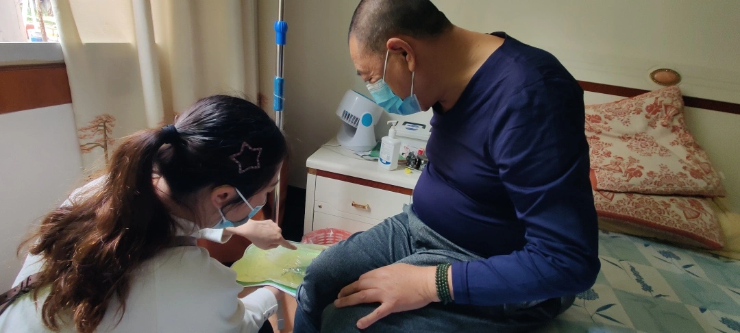 指导如何查看腹透液有无感染.jpg