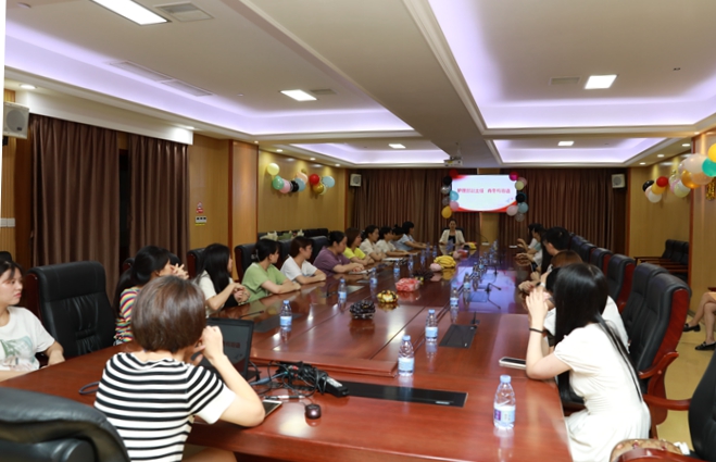 我院举行护理规培学员结业典礼(图1)